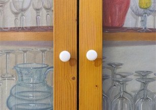 The altruistic hero who helps an ant deliver a flower to his partner. 200 x 150 x 150 cm  Corner painting, 14 separate pieces. Triptych and diptych with glass. Interchangable bottles and coffee pots. 